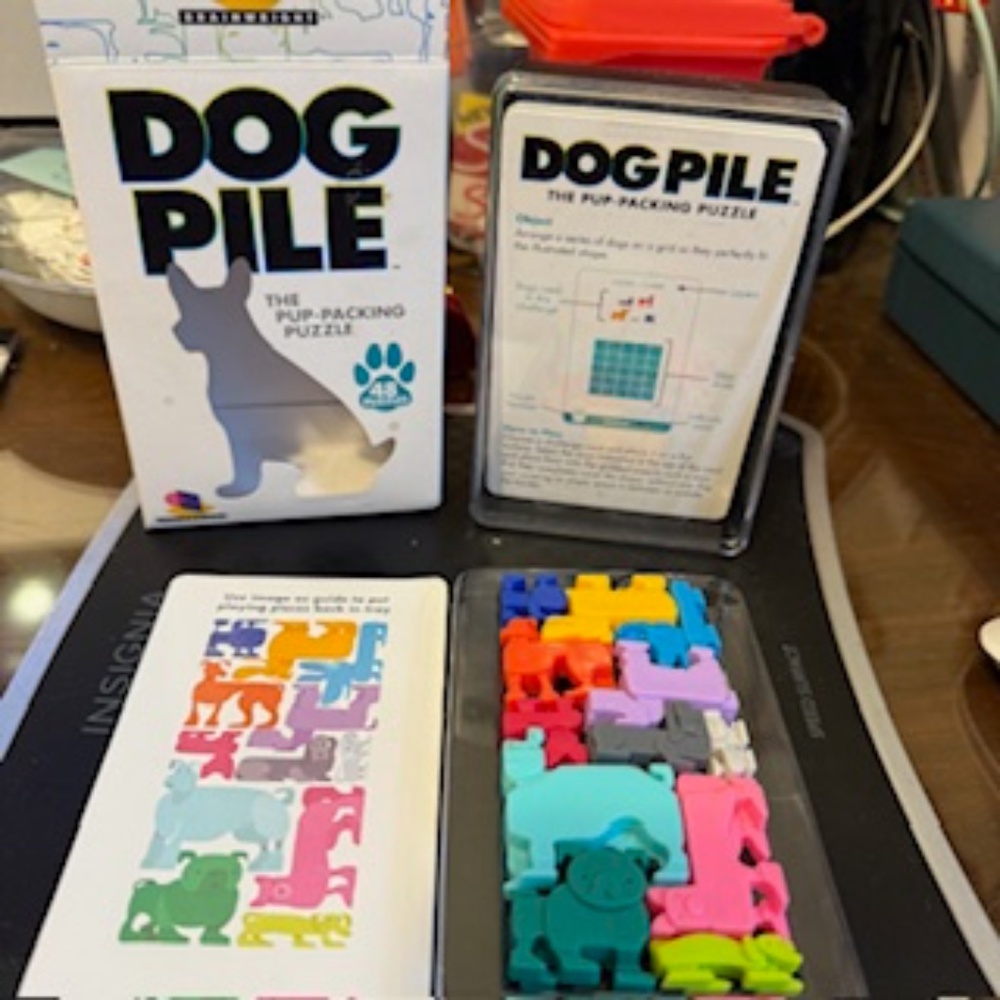 "dog pile" brain game stacking puzzle